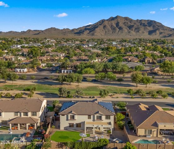 3854 E RAVENSWOOD Drive, Gilbert, AZ 85298
