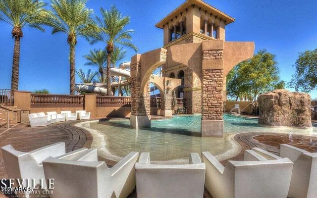 3854 E RAVENSWOOD Drive, Gilbert, AZ 85298