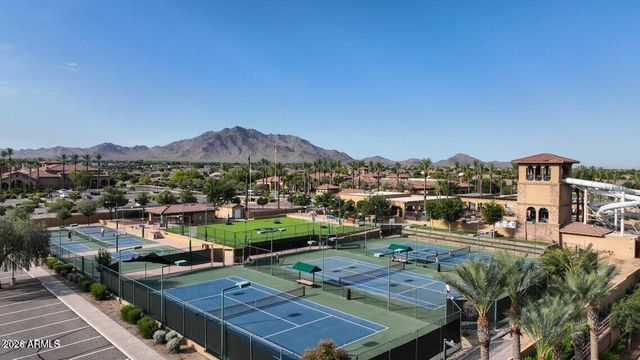 3854 E RAVENSWOOD Drive, Gilbert, AZ 85298