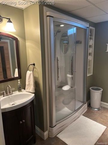 18987 Pine Lane, Macomb, MI 48042