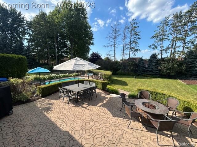 18987 Pine Lane, Macomb, MI 48042