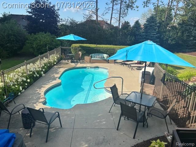 18987 Pine Lane, Macomb, MI 48042