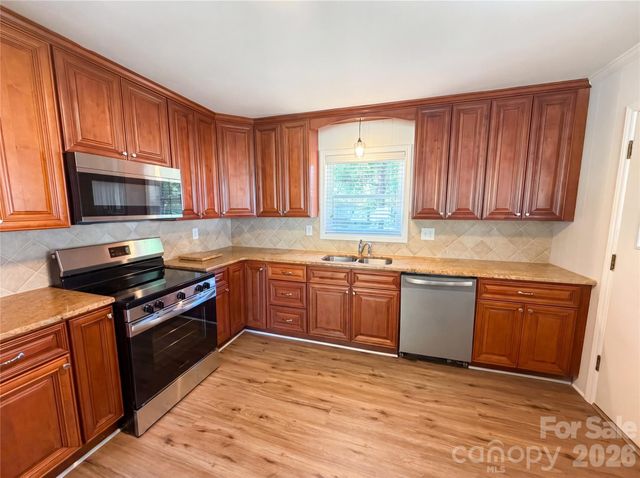 2431 Lynn Drive, Gastonia, NC 28054