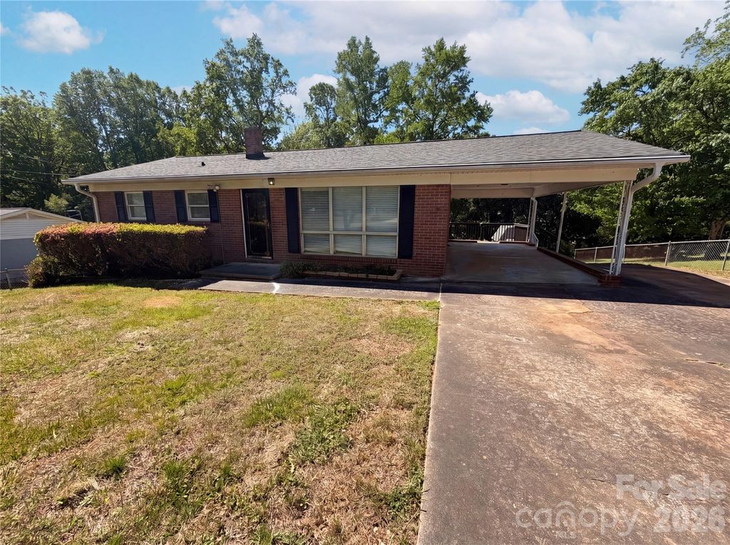 2431 Lynn Drive, Gastonia, NC 28054