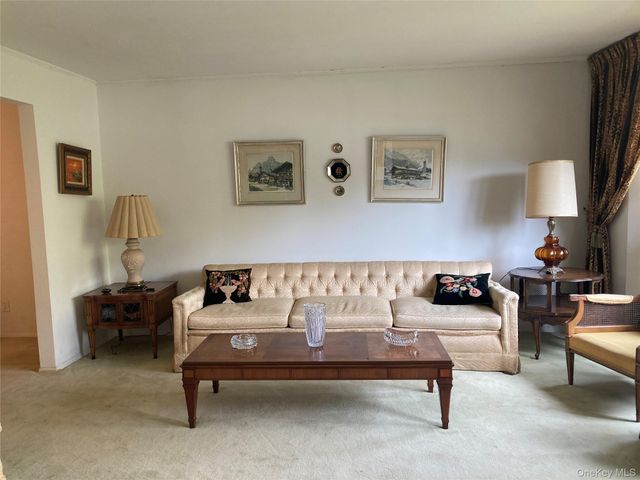 16 Upper Drive, Huntington, NY 11743
