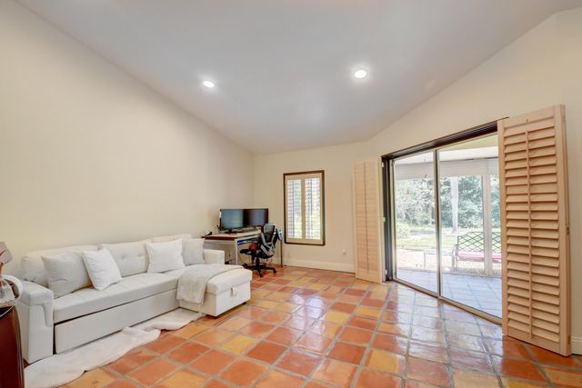 4666 S Fountains Drive S 124, Lake Worth, FL 33467