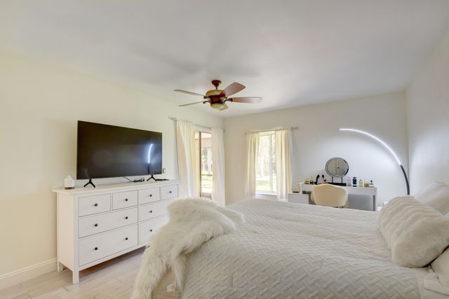 4666 S Fountains Drive S 124, Lake Worth, FL 33467