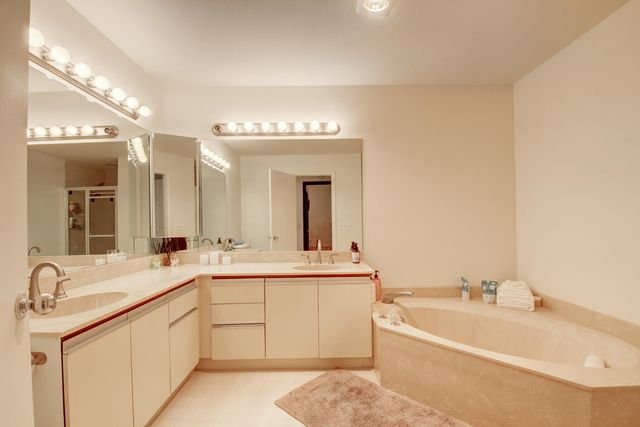 4666 S Fountains Drive S 124, Lake Worth, FL 33467