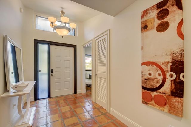 4666 S Fountains Drive S 124, Lake Worth, FL 33467