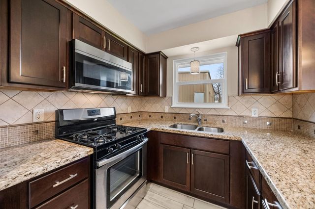 2601 Lazy Bend Street, Pearland, TX 77581