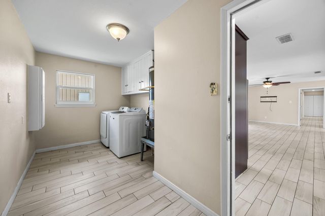 2601 Lazy Bend Street, Pearland, TX 77581