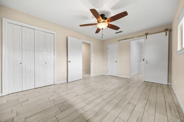 2601 Lazy Bend Street, Pearland, TX 77581