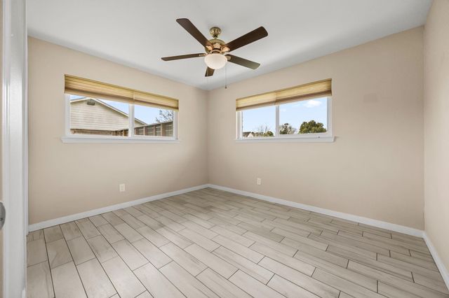 2601 Lazy Bend Street, Pearland, TX 77581