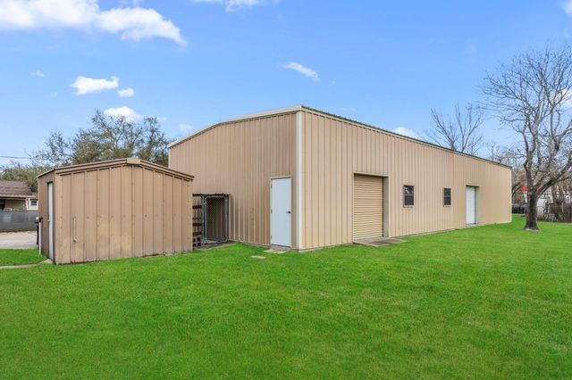 2601 Lazy Bend Street, Pearland, TX 77581