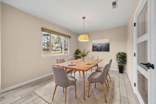 2601 Lazy Bend Street, Pearland, TX 77581