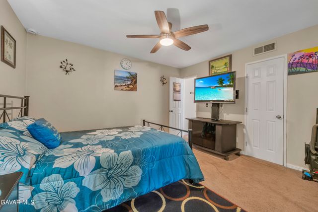 43318 Fenner Avenue, Lancaster, CA 93536