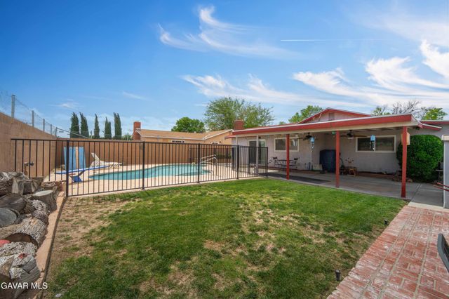 43318 Fenner Avenue, Lancaster, CA 93536