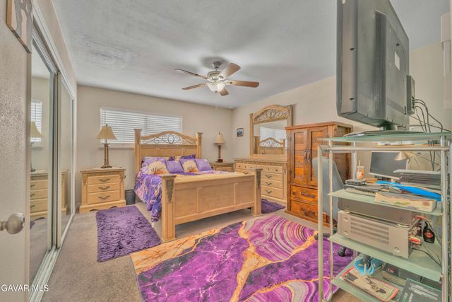 43318 Fenner Avenue, Lancaster, CA 93536