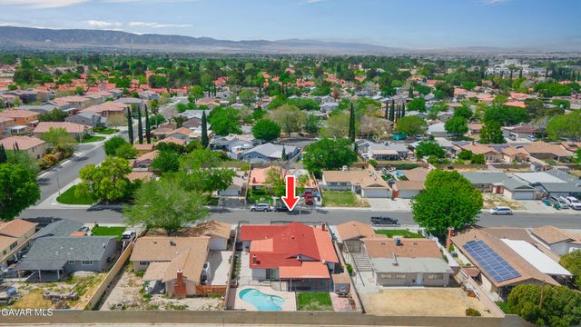 43318 Fenner Avenue, Lancaster, CA 93536