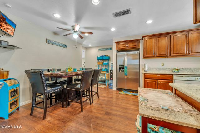 43318 Fenner Avenue, Lancaster, CA 93536