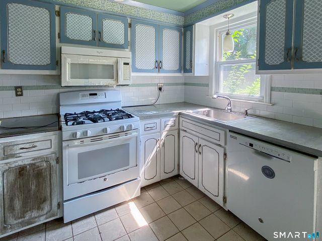 277 Nichols Avenue, Stratford, CT 06614