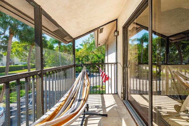 740 SE 1st Way 101, Deerfield Beach, FL 33441