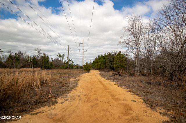 8450 Kiwi Lane, Youngstown, FL 32466