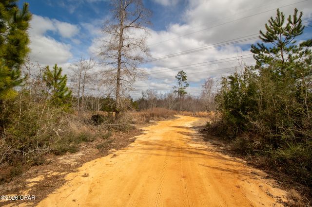 8450 Kiwi Lane, Youngstown, FL 32466