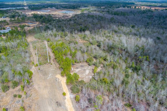 8450 Kiwi Lane, Youngstown, FL 32466