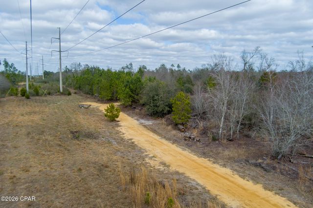 8450 Kiwi Lane, Youngstown, FL 32466