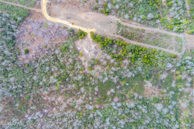 8450 Kiwi Lane, Youngstown, FL 32466