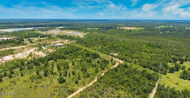 8450 Kiwi Lane, Youngstown, FL 32466