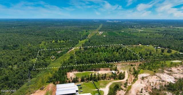 8450 Kiwi Lane, Youngstown, FL 32466