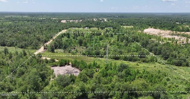 8450 Kiwi Lane, Youngstown, FL 32466