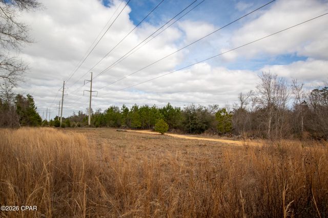 8450 Kiwi Lane, Youngstown, FL 32466