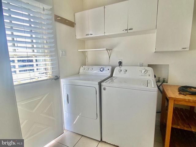 1306 BAYSHORE AVE, Brigantine, NJ 08203