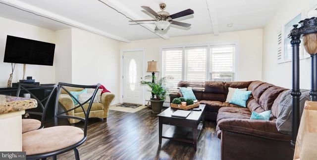 1306 BAYSHORE AVE, Brigantine, NJ 08203