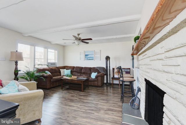 1306 BAYSHORE AVE, Brigantine, NJ 08203