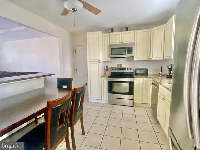 1306 BAYSHORE AVE, Brigantine, NJ 08203