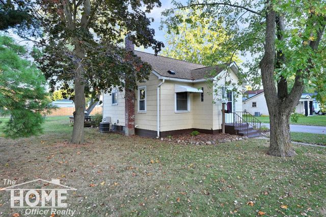 809 Grand Avenue, Owosso, MI 48867