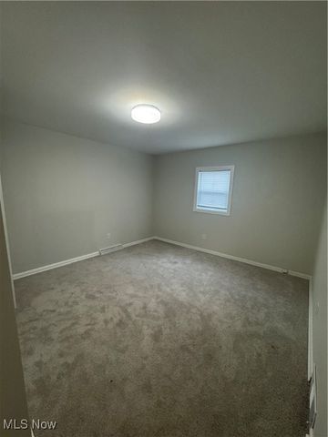 2972 N Turkeyfoot Road, Akron, OH 44319