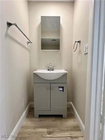 2972 N Turkeyfoot Road, Akron, OH 44319