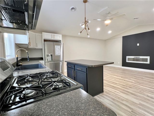 2972 N Turkeyfoot Road, Akron, OH 44319