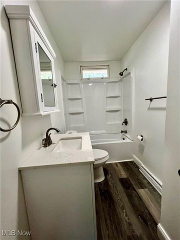 2972 N Turkeyfoot Road, Akron, OH 44319