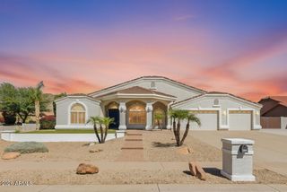 8240 W VILLA LINDO Drive, Peoria, AZ 85383