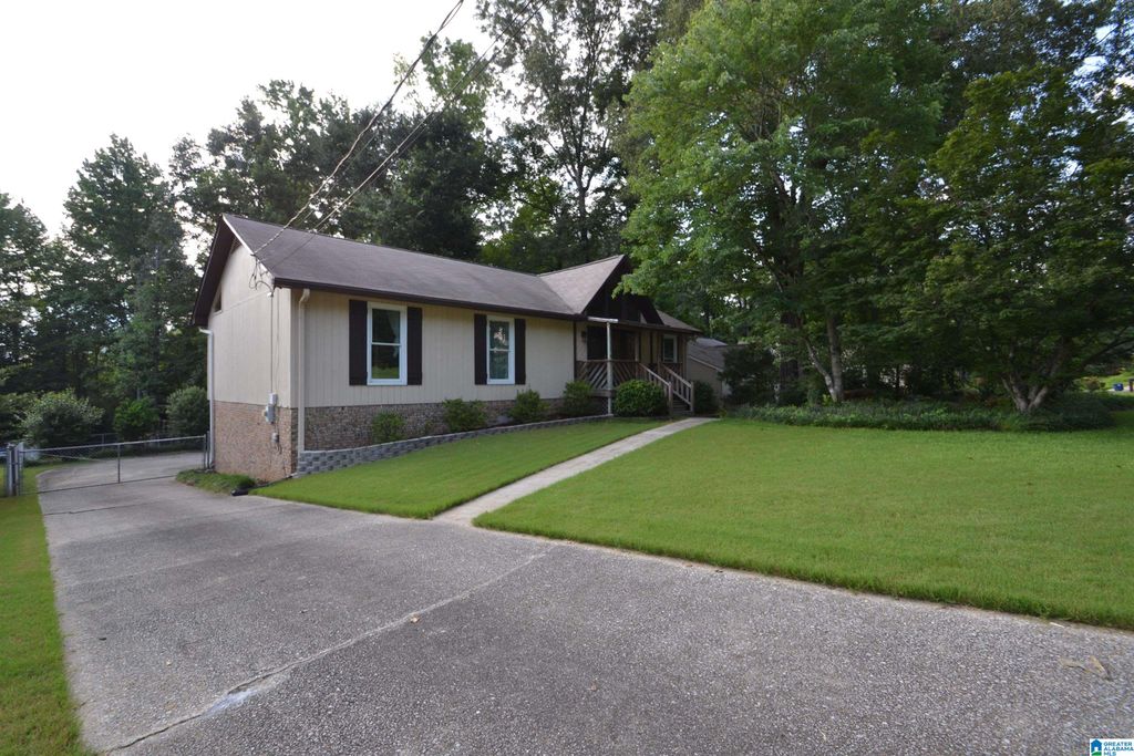 2227 PUP RUN DRIVE, Helena, AL 35080
