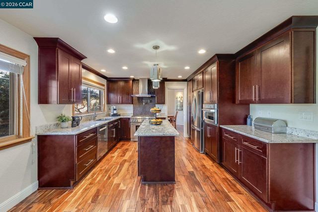 5817 Mitchell Canyon Ct, Clayton, CA 94517