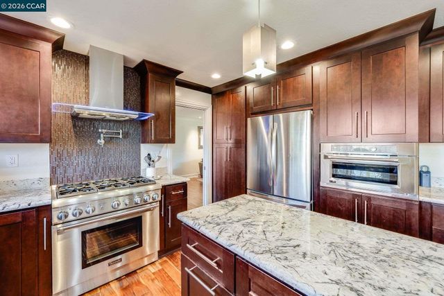 5817 Mitchell Canyon Ct, Clayton, CA 94517