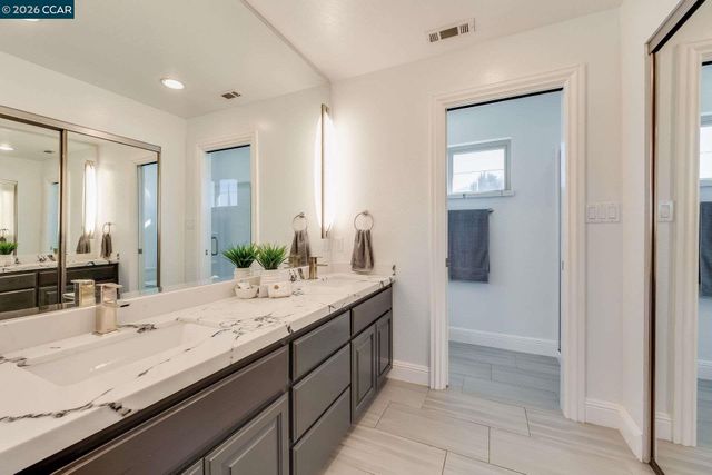 5817 Mitchell Canyon Ct, Clayton, CA 94517