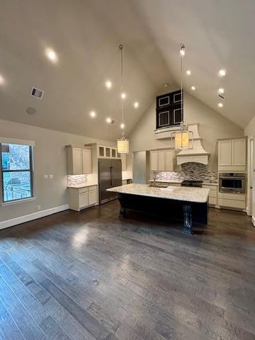 8970 Navigation Circle, Montgomery, TX 77316